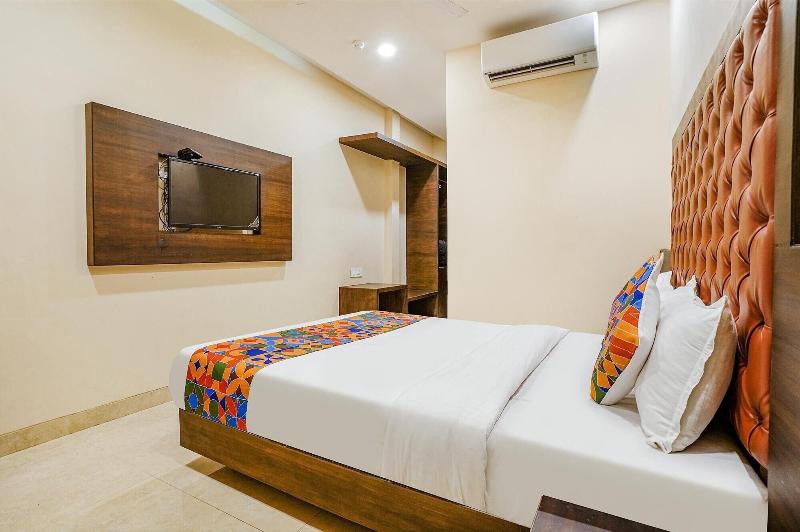 Fabhotel Vertigo Suite image