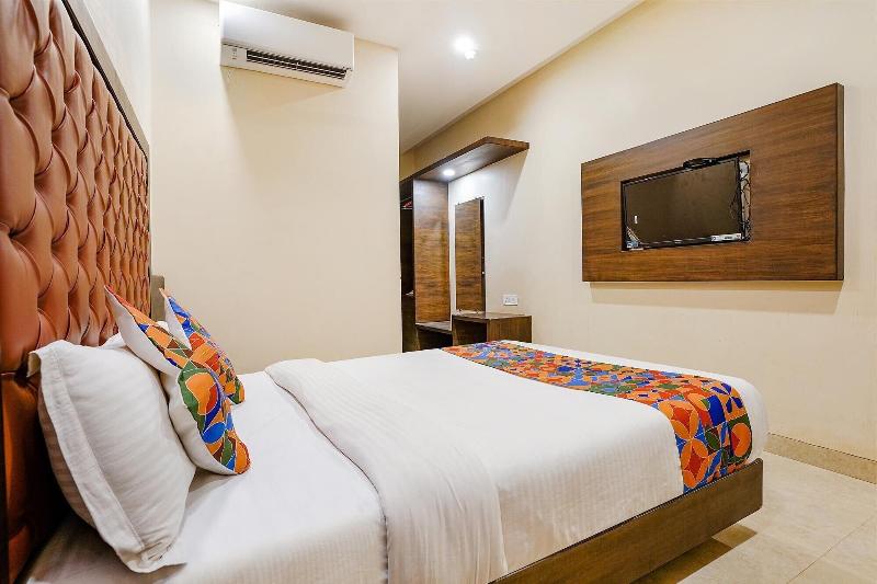 Fabhotel Vertigo Suite image