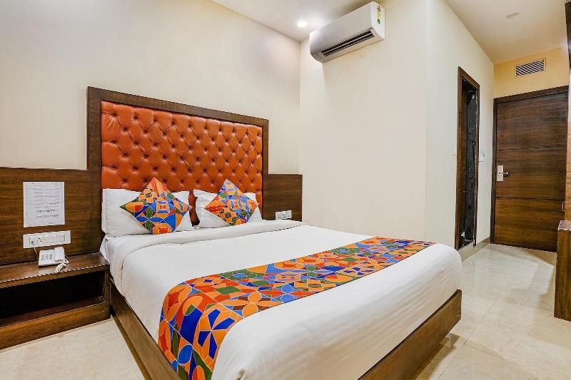 Fabhotel Vertigo Suite image