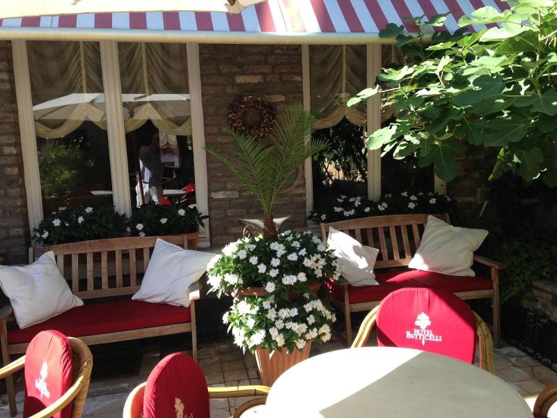 Hotel Botticelli image