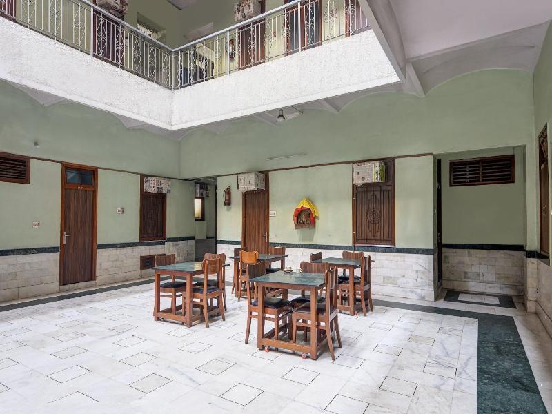 New Royal Hotel image