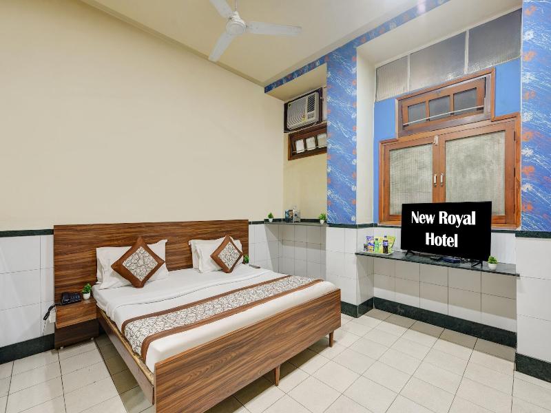 New Royal Hotel image