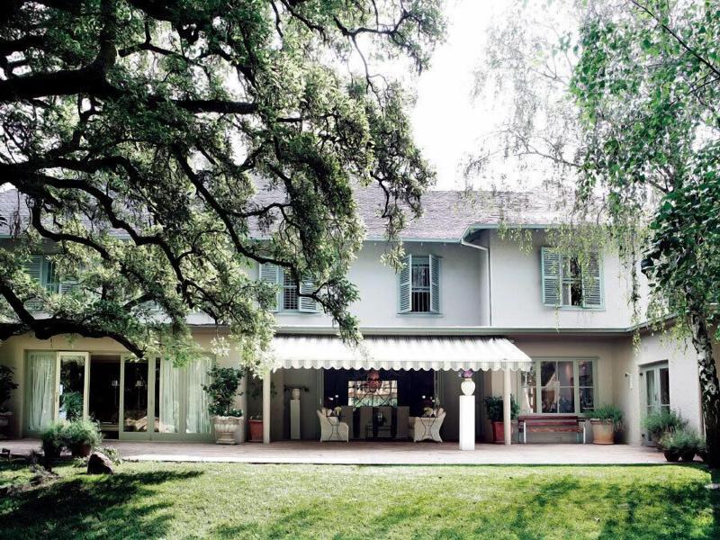 Hoeveld House image