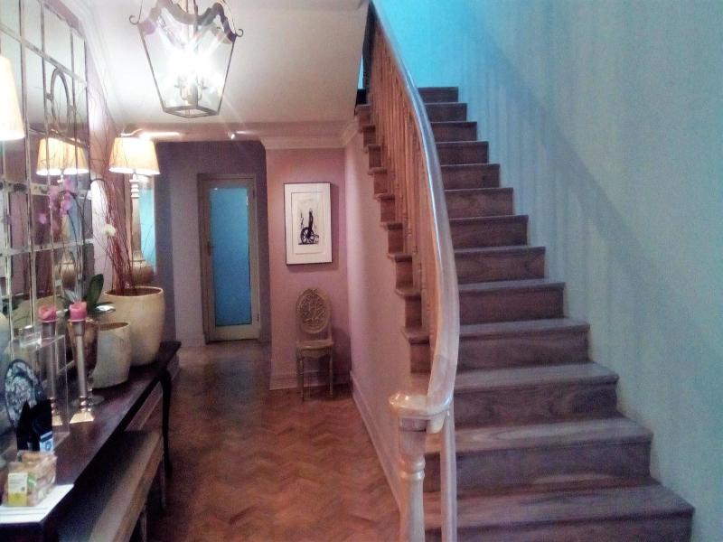 Hoeveld House image