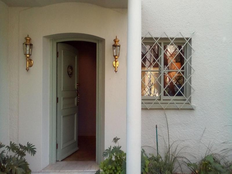 Hoeveld House image
