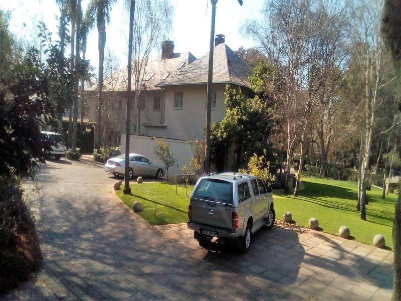 Hoeveld House image