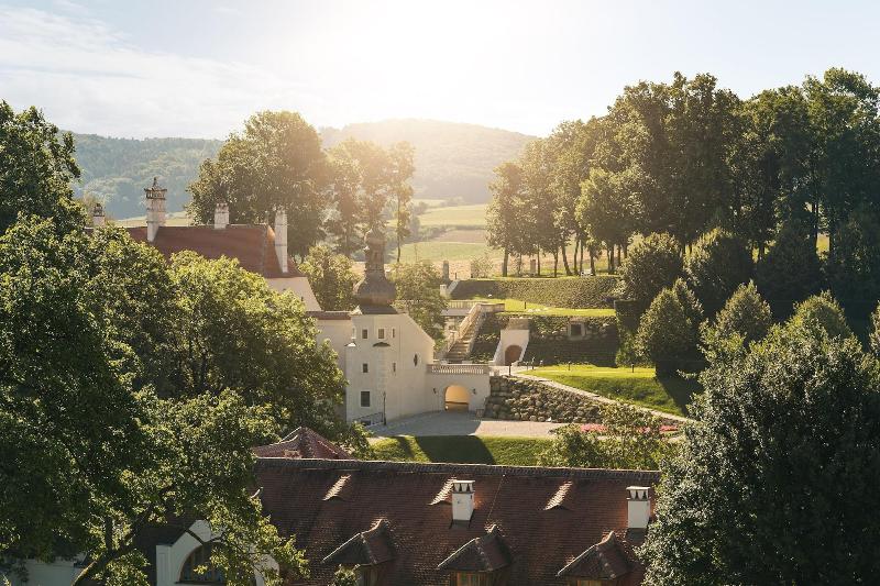 Schloss Thalheim image