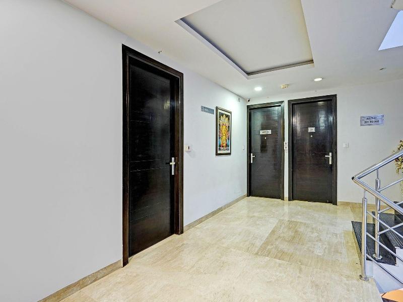 Fabhotel Galaxy image