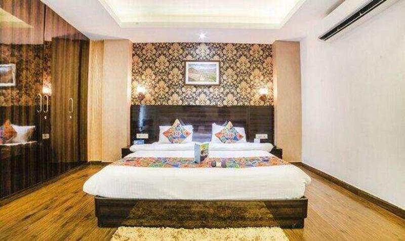 Fabhotel Galaxy image