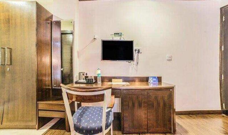 Fabhotel Galaxy image