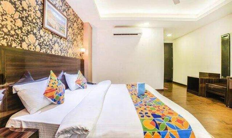 Fabhotel Galaxy image