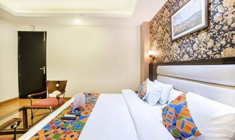 Fabhotel Galaxy image