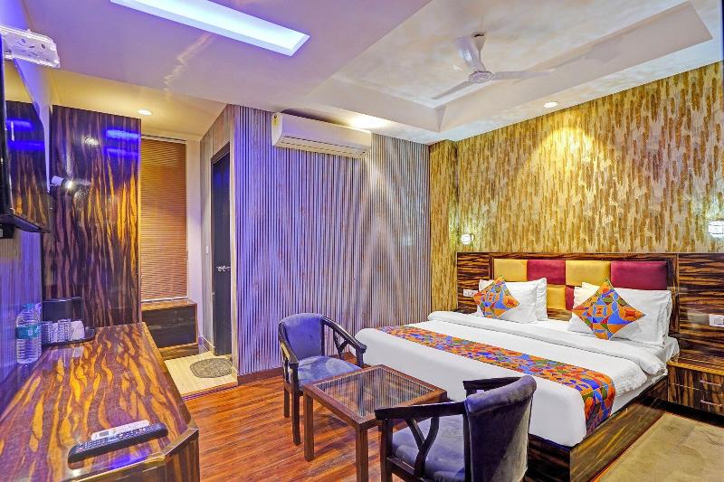 Fabhotel Galaxy image