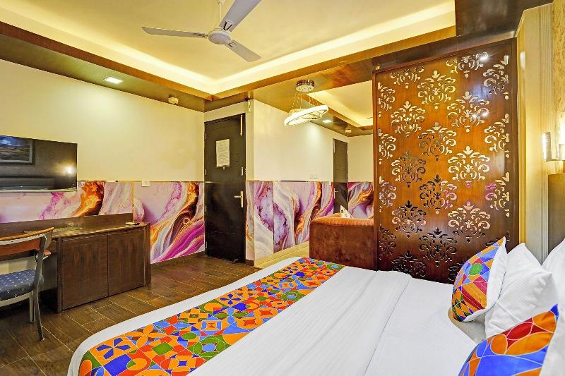 Fabhotel Galaxy image