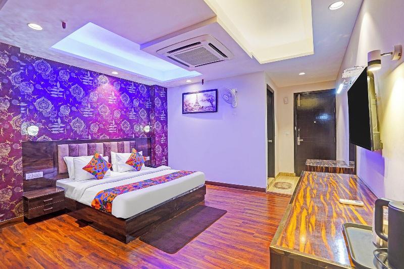 Fabhotel Galaxy image