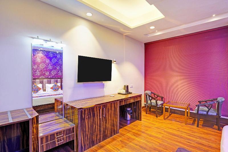 Fabhotel Galaxy image