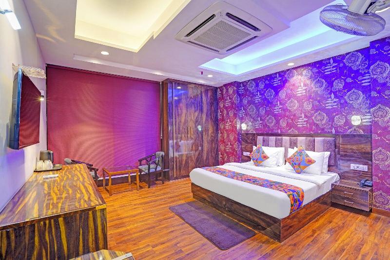 Fabhotel Galaxy image