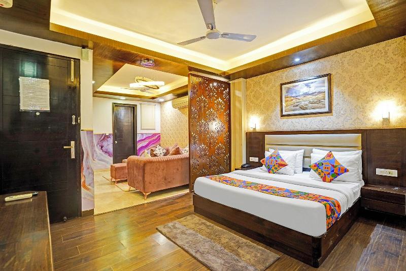 Fabhotel Galaxy image