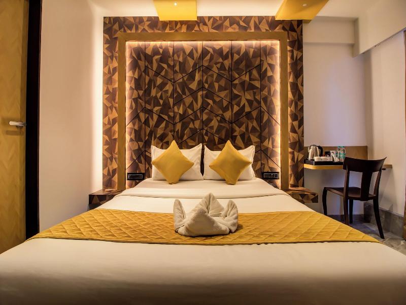 Hotel Malad Inn image