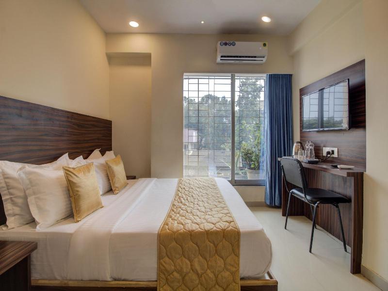 Hotel Malad Inn image