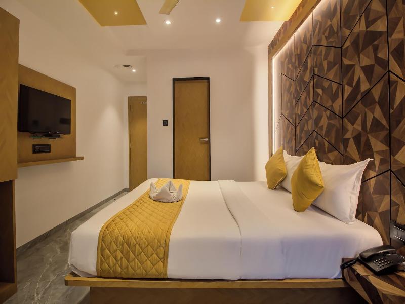 Hotel Malad Inn image