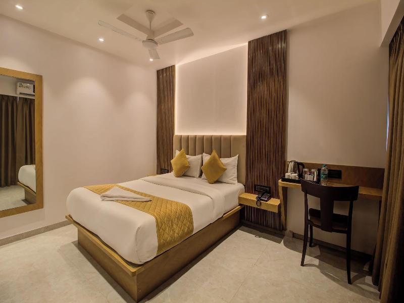 Hotel Malad Inn image