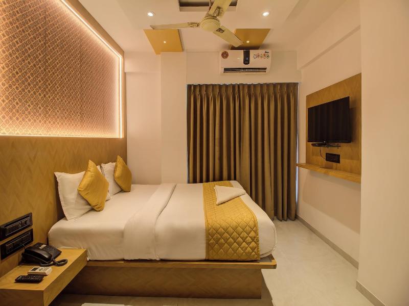 Hotel Malad Inn image