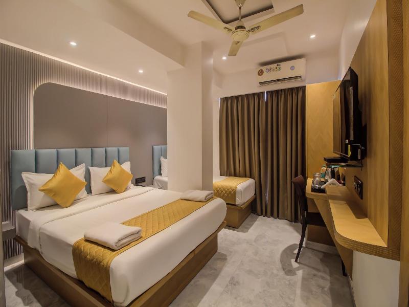 Hotel Malad Inn image