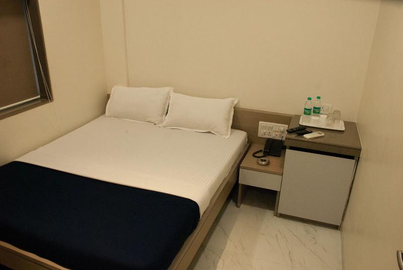City Hotel image