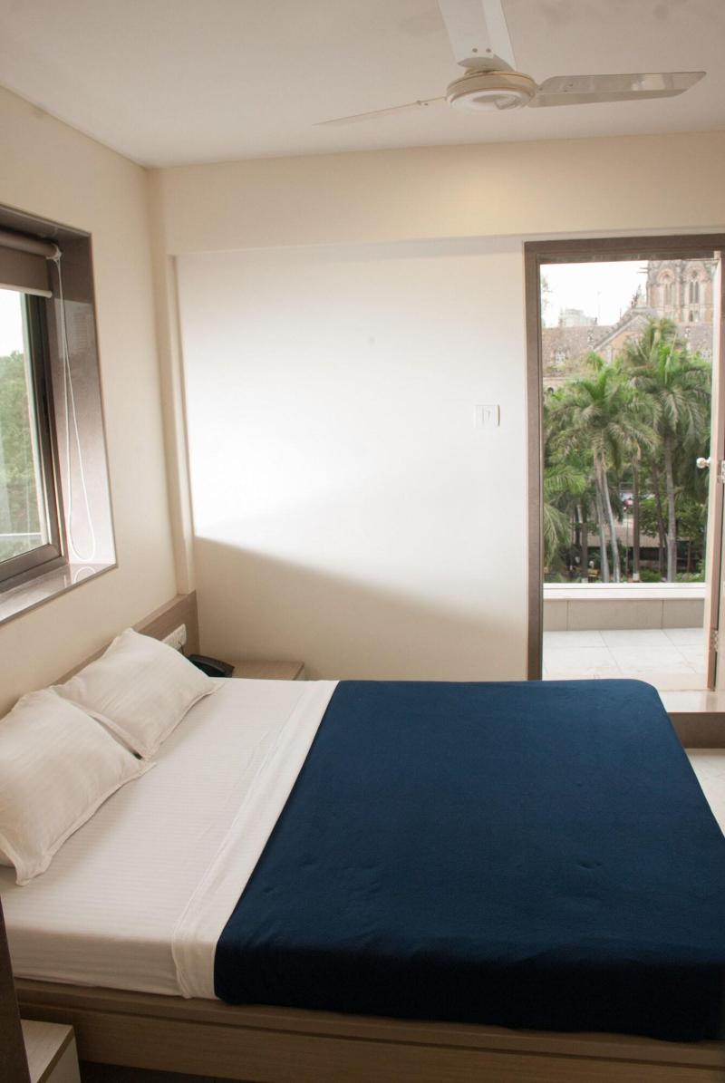 City Hotel image