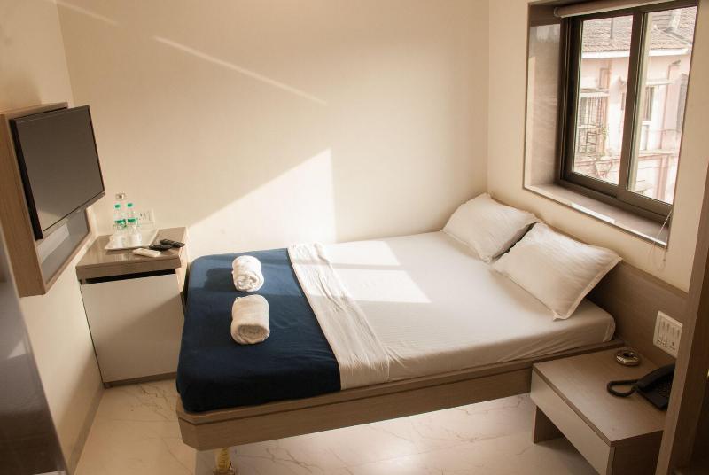 City Hotel image