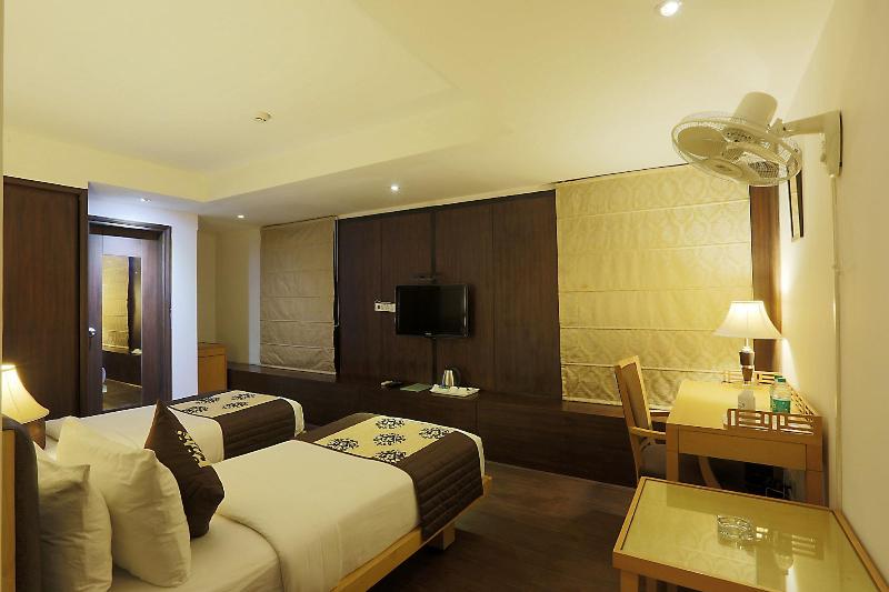 Hotel Arch  image