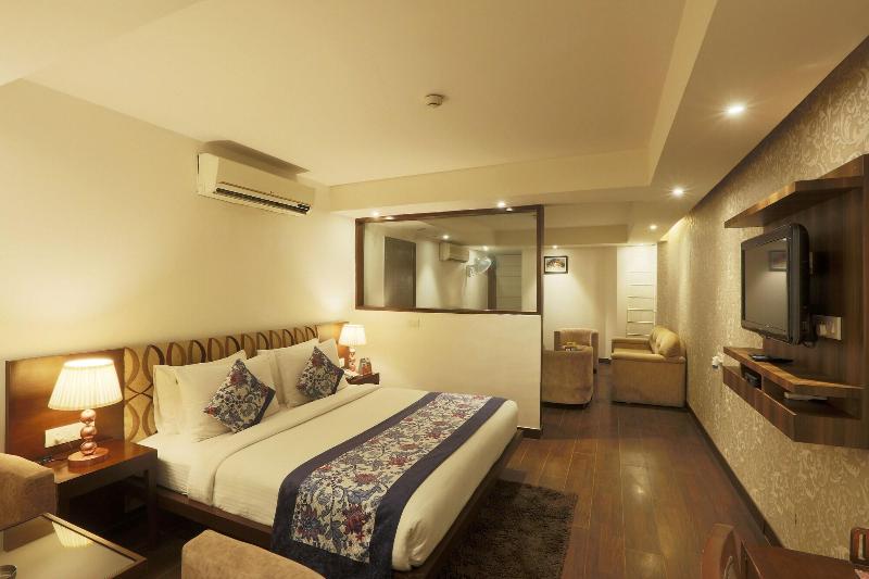 Hotel Arch  image
