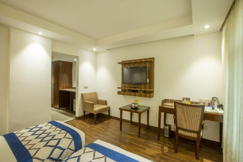 Hotel Arch  image