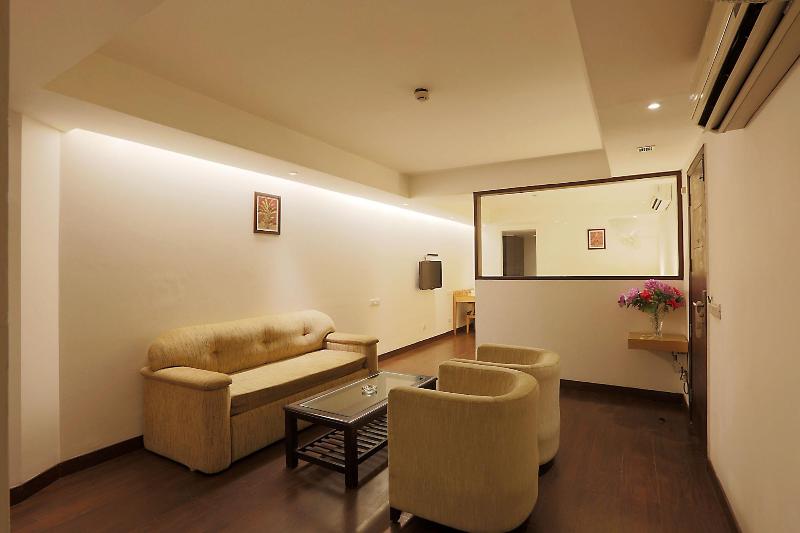 Hotel Arch  image