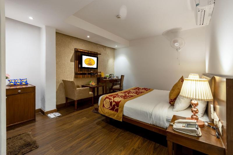Hotel Arch  image