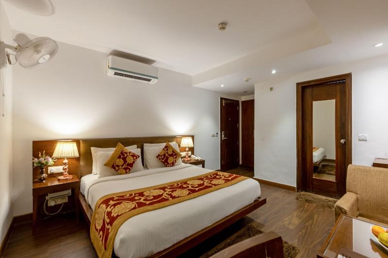Hotel Arch  image