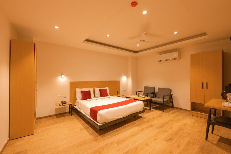 Hotel Grand Tashree image