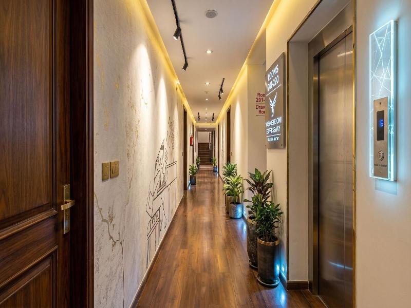 Hotel Grand Tashree image