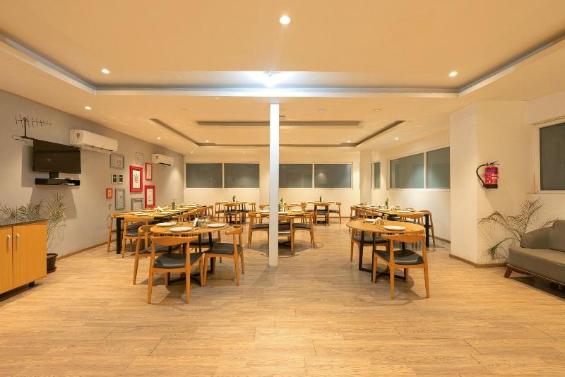 Hotel Grand Tashree image