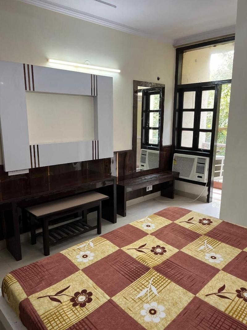 Hotel Krishna Palace By Grb image