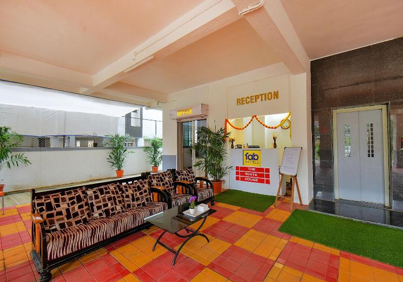 Fabhotel White House image