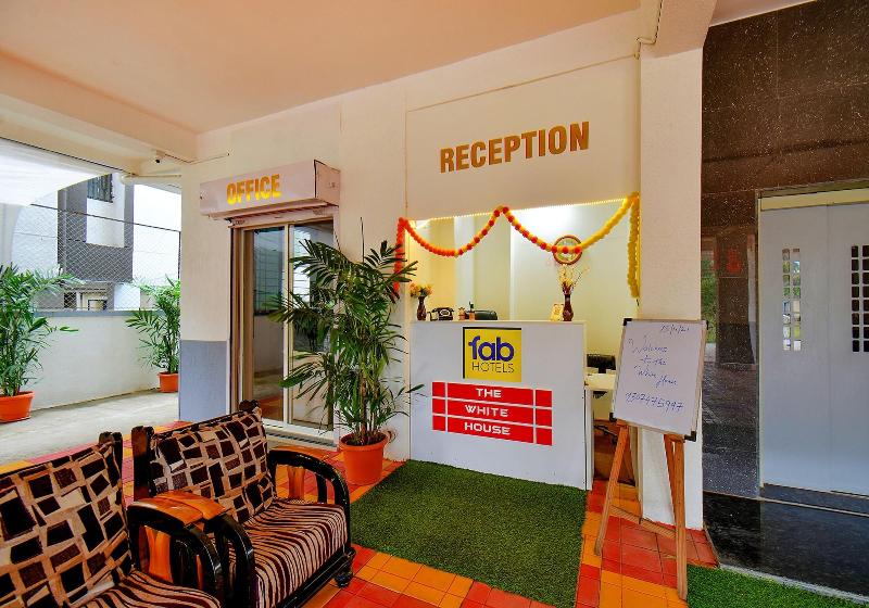 Fabhotel White House image