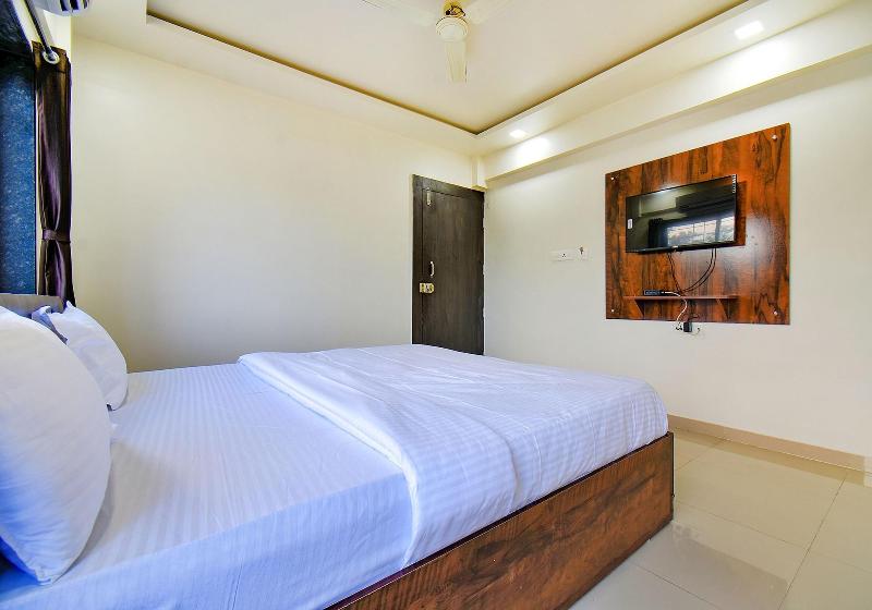 Fabhotel White House image