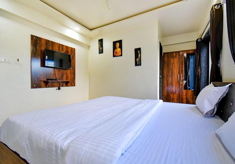 Fabhotel White House image
