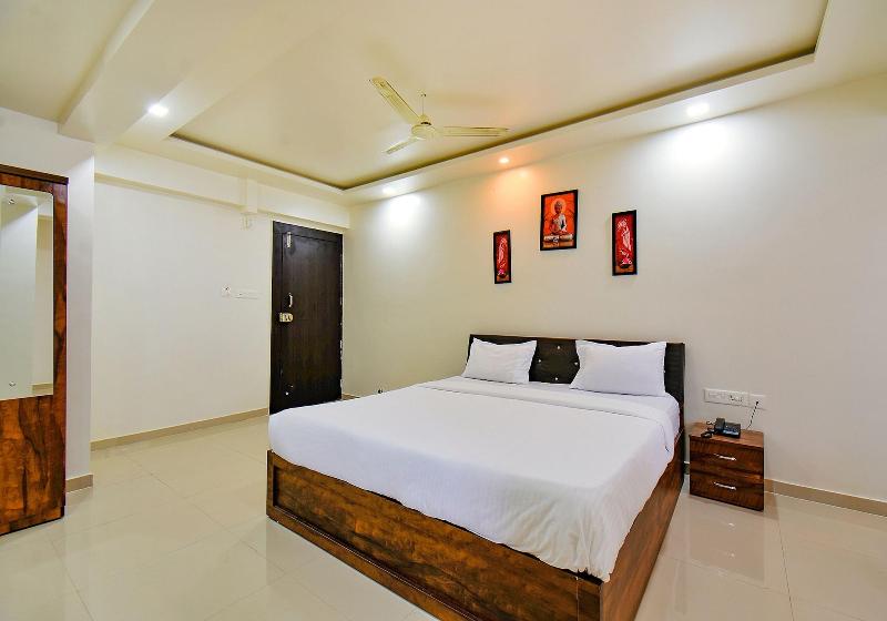 Fabhotel White House image