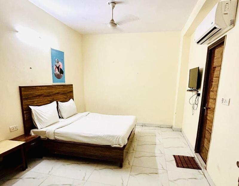 Hotel Green Arrow Rohini image