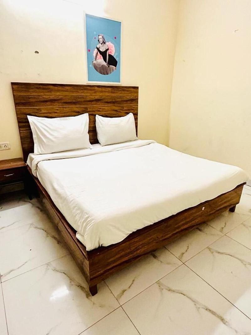 Hotel Green Arrow Rohini image