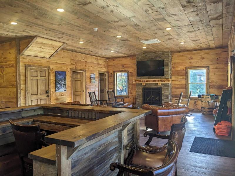 Rough Cut Lodge image