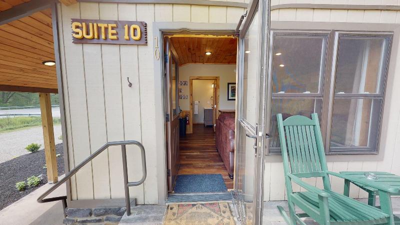 Rough Cut Lodge image